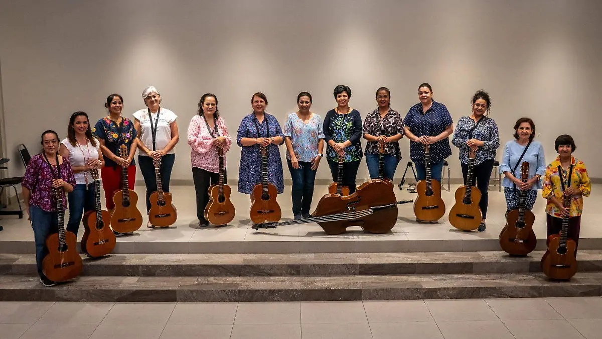 Rondalla Las Flores